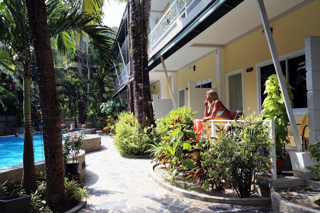 Naka Resort Kamala Beach Extérieur photo