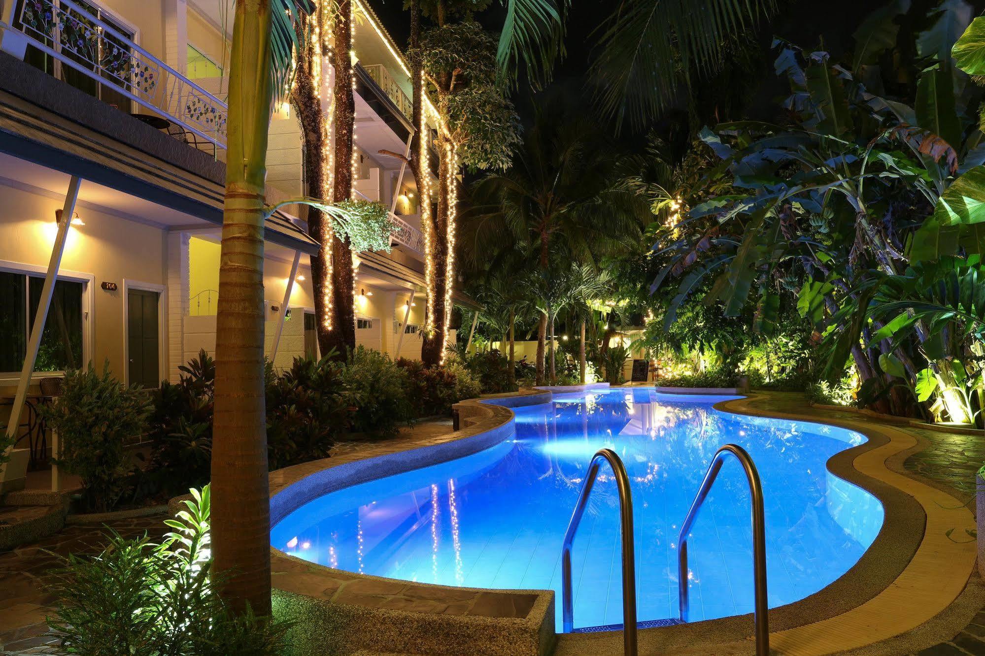 Naka Resort Kamala Beach Extérieur photo