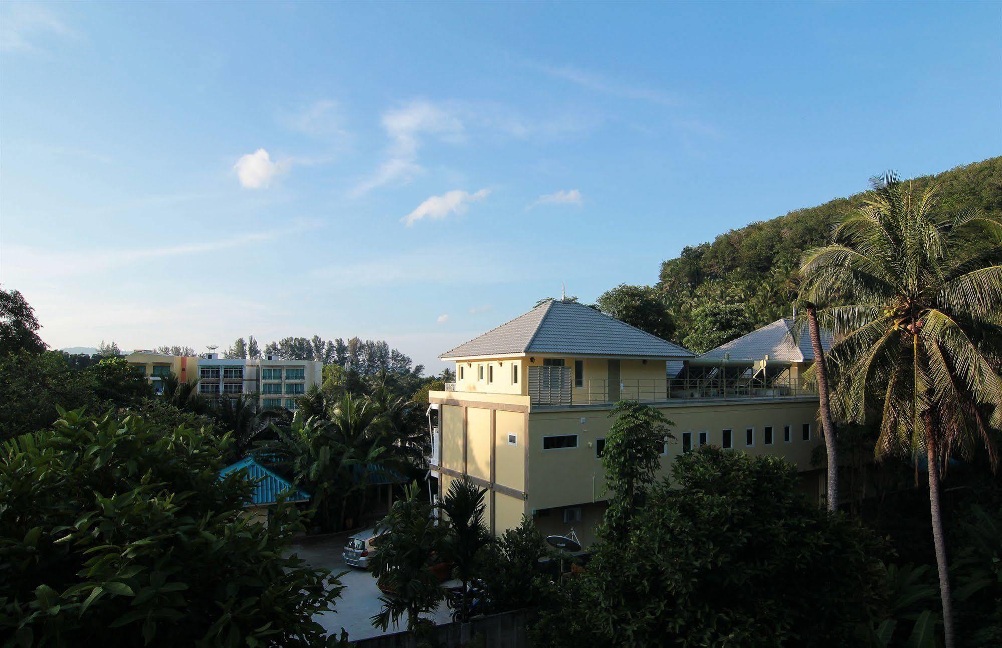 Naka Resort Kamala Beach Extérieur photo